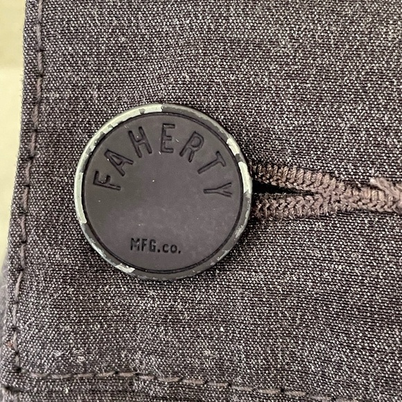 Faherty All Day Shorts Dark Heathered Blue Flat Front Shorts NWOT - Picture 10 of 10